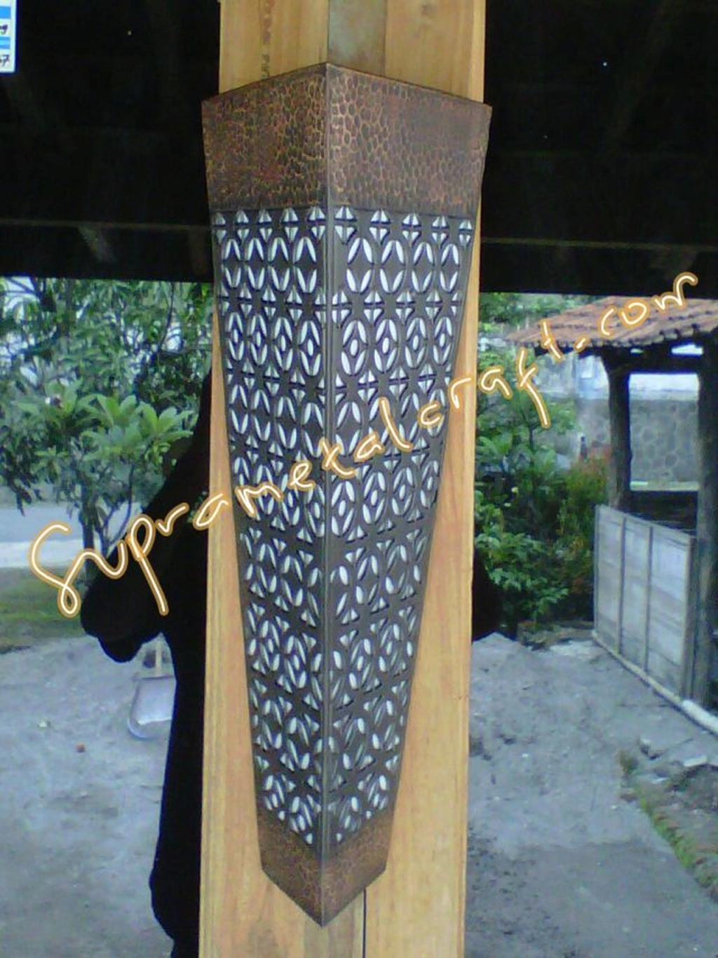 Lampu_dinding_tembaga_acrylic-167