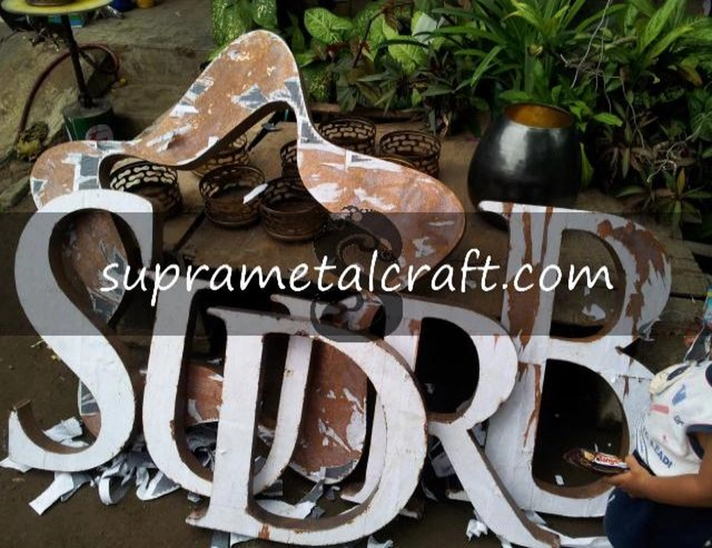 Letter_Tembaga_Texture_Bank_Saudara-175