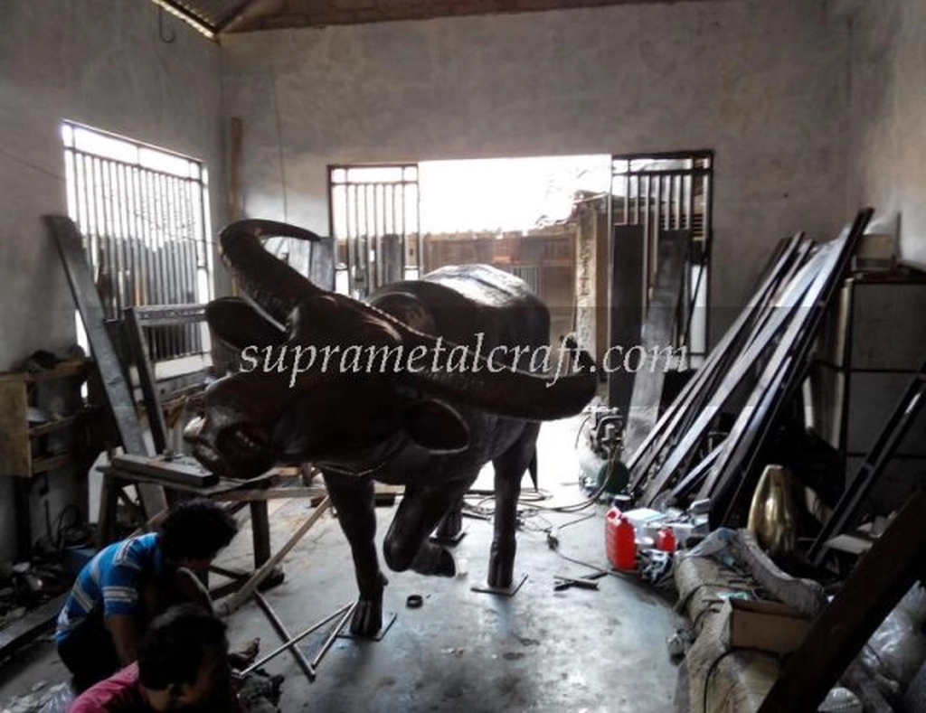 Patung-kerbau-tembaga-pariaman-padang-199