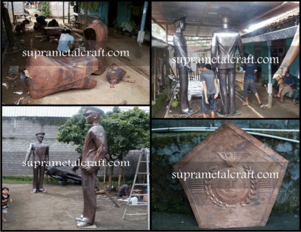 Patung_taruna_dan_logo_STTD_tembaga-50